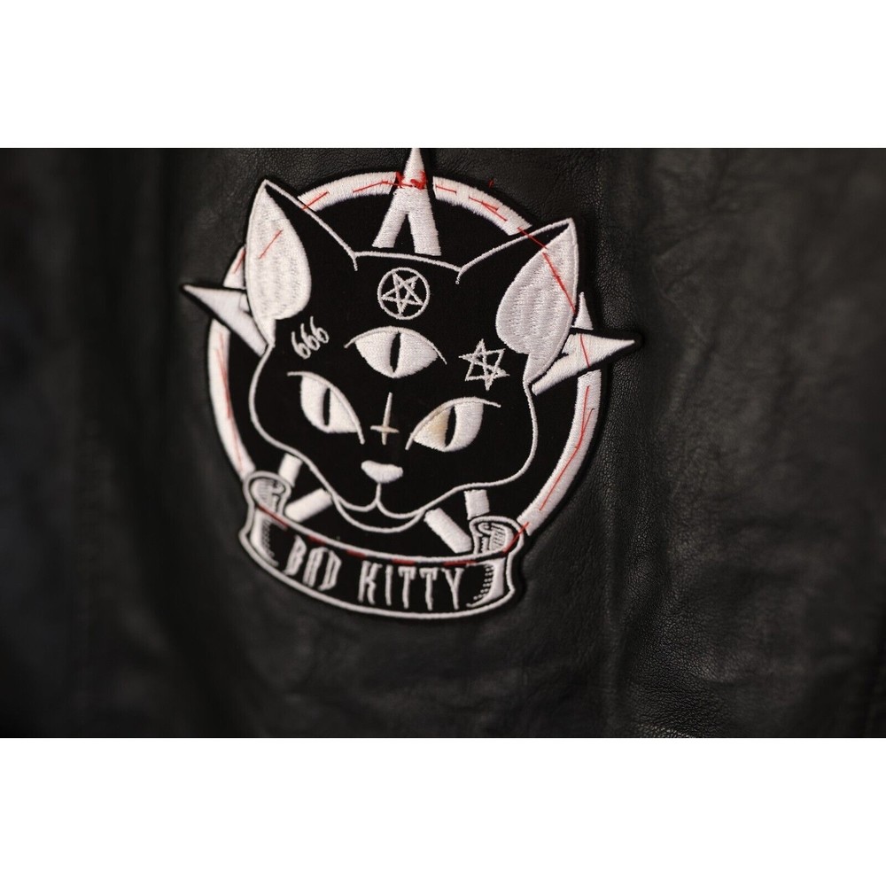 Hot Topic Black Moto Vest L Faux Leather Asymmetrical Bad Kitty back Patch - Picture 4 of 11